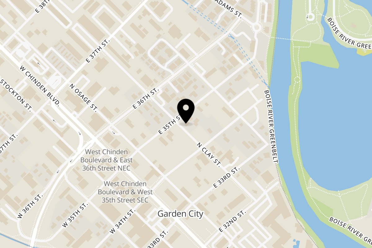 Map showing the location of Max & Louie's on 175 E. 35th Street in Garden City